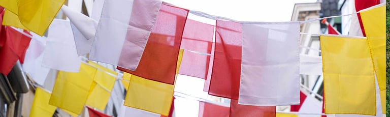 Een blik op afval vanuit onder de rivieren tijdens carnaval